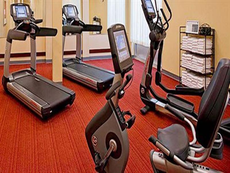 Comfort Suites Milwaukee West Экстерьер фото