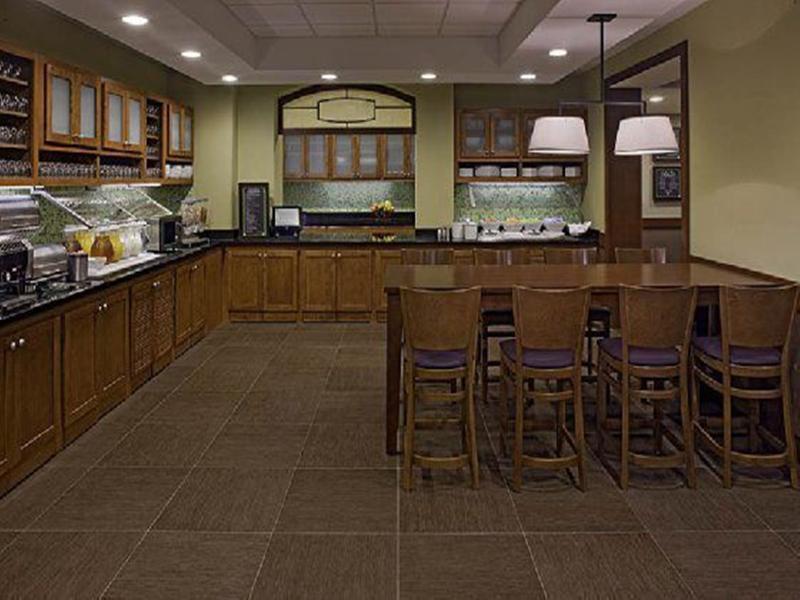 Comfort Suites Milwaukee West Ресторан фото