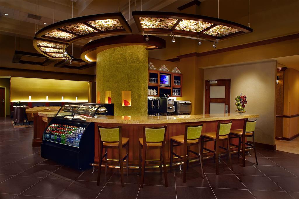 Comfort Suites Milwaukee West Ресторан фото