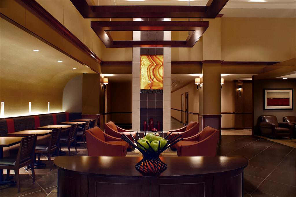 Comfort Suites Milwaukee West Интерьер фото